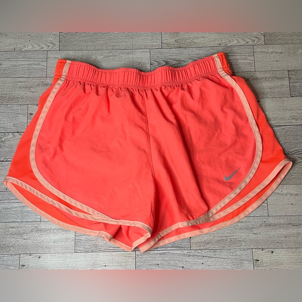 Nike Orange/Peach Shorts Size Medium